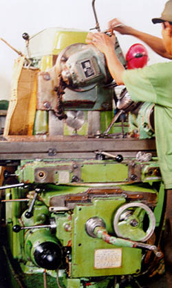 bubut13.jpg (38747 bytes)